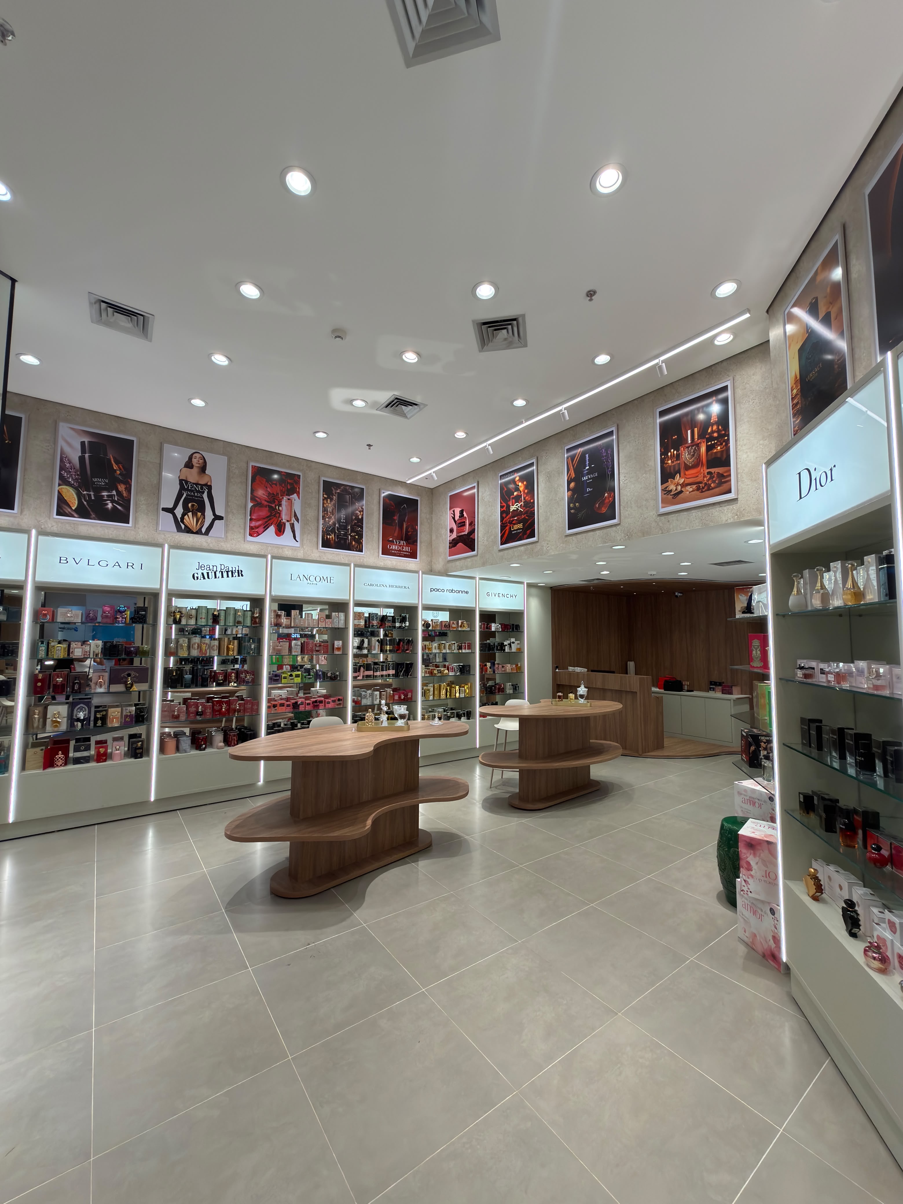 Setor Bvlgari e Dior da L'Essence